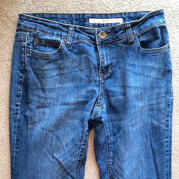 DKNY mid Rise - Flare Stretchy Blue Jeans - Picture 2 of 7